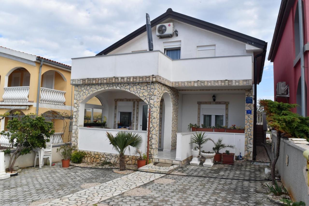 Apartments Paric Вир Екстериор снимка